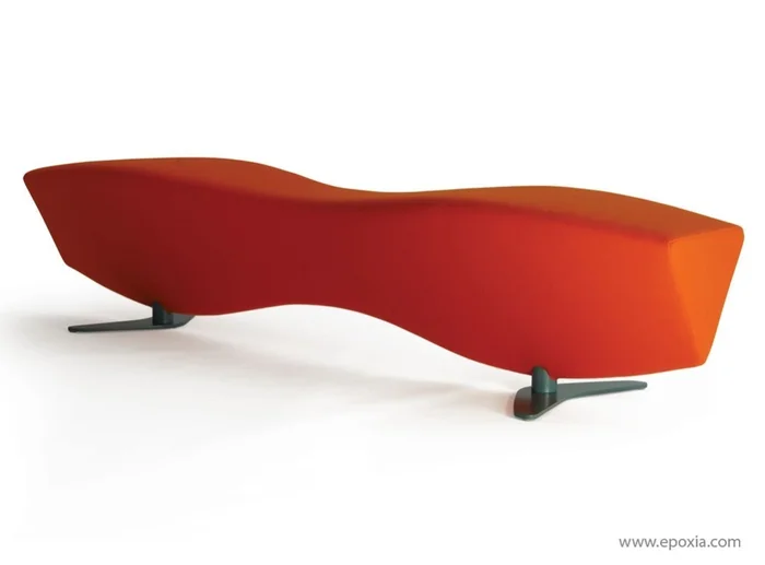 Banc design collection HM88 par Hitch Mylius